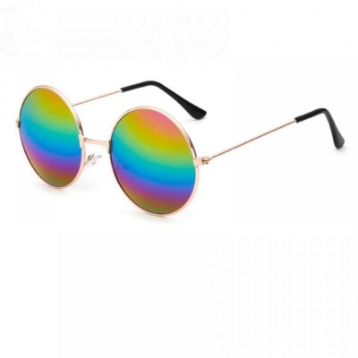 Моден аксесоар допълнение към визия