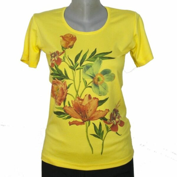 Блуза с цветя в жълт цвят