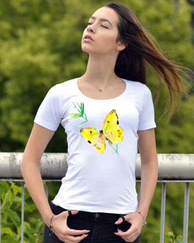 Дамска тениска с рисувана пеперуда
