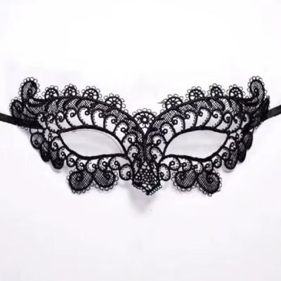 Красиви парти маски избор на цвят