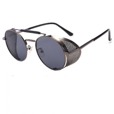 Добри поличби очилата на Кроули