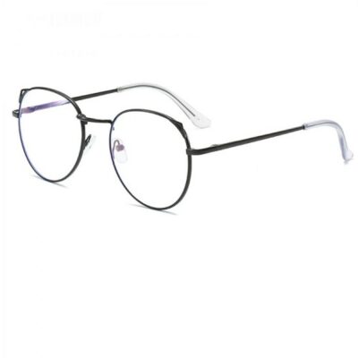 Котешки очила с красив дизайн