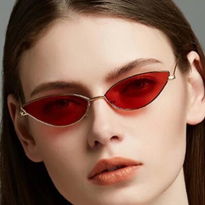 koteshki-ochila-s-cherveni-stakla (7)