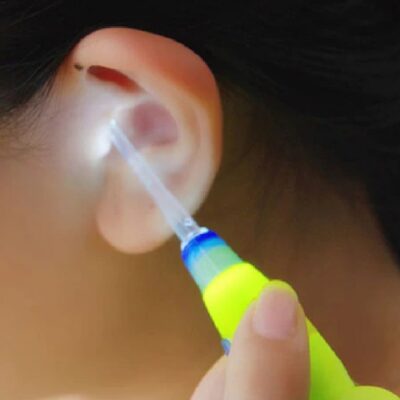 Светещ инструмент за ушна кал